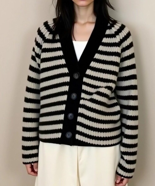 cammie(キャミー)の「ボーダーニットカーディガン(カーディガン/ボレロ・レディース・ブラック/レッド/ベージュ・F)」の5枚目の写真