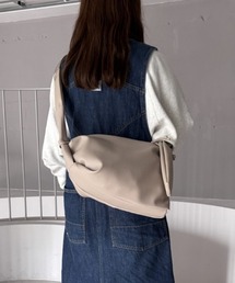 PUFF HANDLE SHOULDER BAG