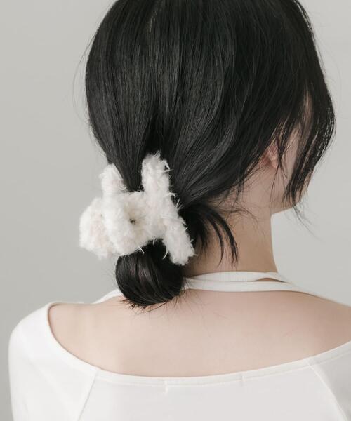 SMELLY(スメリー)の「カラーファーバンス(バレッタ/ヘアクリップ・レディース・ライトブルー/ホワイト・-)」の2枚目の写真