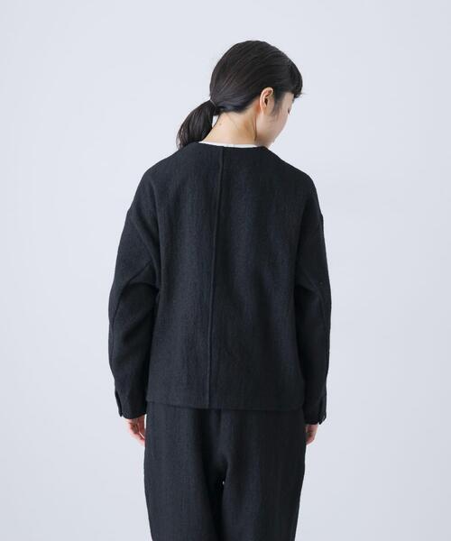 かぐれ(カグレ)の「ウールクルーネックジャケット(ノーカラージャケット・レディース・チャコールグレー/ブラック・FREE)」の10枚目の写真
