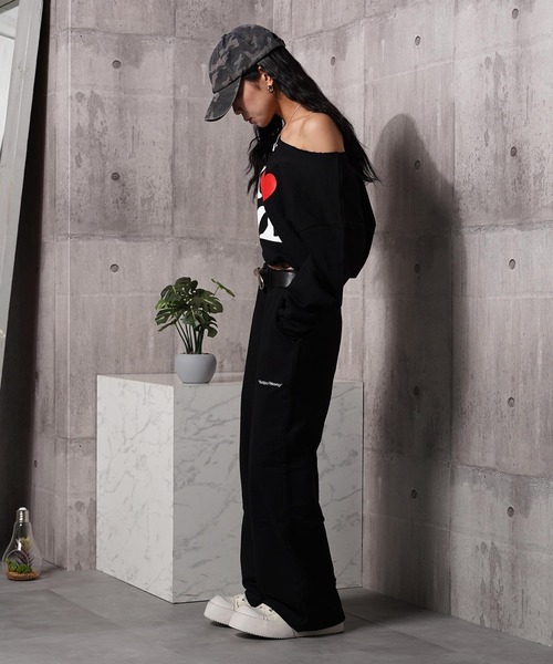 #MEMORY（メモリー）の「【MEMORY】［セットアップ対応］I LOVE ME ワンショルダー スウェット / I LOVE ME One-Shoulder Sweatshirt（スウェット・レディース・ブラック/グレー・FREE）」の14枚目の写真
