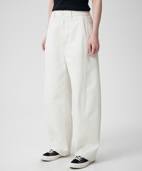 MUSINSA STANDARD WOMAN（ムシンサスタンダードウーマン）の「ウィメンズツイストセミバルーンデニムパンツ[クリーム]（デニムパンツ・レディース・その他・29/30/24/25/26/27/28）」の6枚目の写真