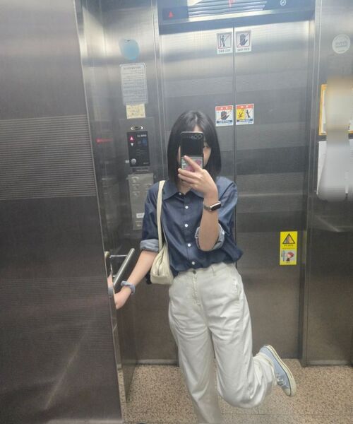 MUSINSA STANDARD WOMAN（ムシンサスタンダードウーマン）の「ウィメンズツイストセミバルーンデニムパンツ[クリーム]（デニムパンツ・レディース・その他・29/30/24/25/26/27/28）」の7枚目の写真