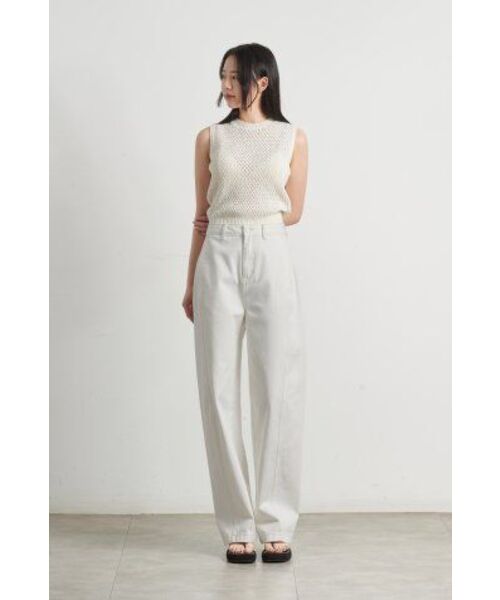 MUSINSA STANDARD WOMAN（ムシンサスタンダードウーマン）の「ウィメンズツイストセミバルーンデニムパンツ[クリーム]（デニムパンツ・レディース・その他・29/30/24/25/26/27/28）」の13枚目の写真
