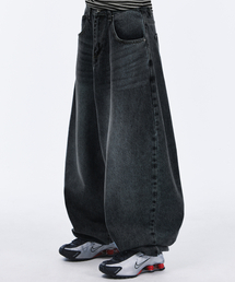 SCALLYWAG（スカリーワグ）の「スイングバルーンフィットデニム[ブラック]（デニムパンツ）」
