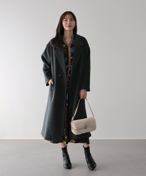 BLUEEAST（ブルーイースト）の「テーラードウールロングコート（チェスターコート・レディース・ベージュ/チャコールグレー・MEDIUM）」の18枚目の写真