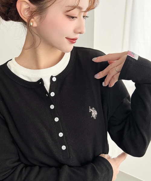 U.S. POLO ASSN.（ユーエスポロアッスン）の「U.S.POLO ASSN.ワンポイント刺繍長袖テレコリブヘンリーネックプルオーバー（Tシャツ/カットソー・レディース・ネイビー/杢グレー/アイボリー/ブラック・L/M）」の22枚目の写真