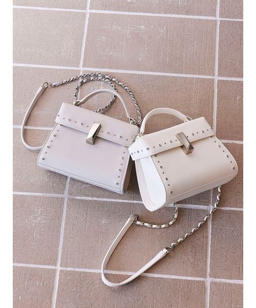 CELFORD（セルフォード）の「【USAGI ONLINE・ZOZO限定】限定ビジュースタッズポシェット（ショルダーバッグ・レディース・ホワイト・F）」の2枚目の写真