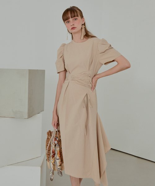 ETMON(エトモン)の「Pintuck String Dress, Beige(ワンピース・レディース・その他・MEDIUM/SMALL)」の4枚目の写真