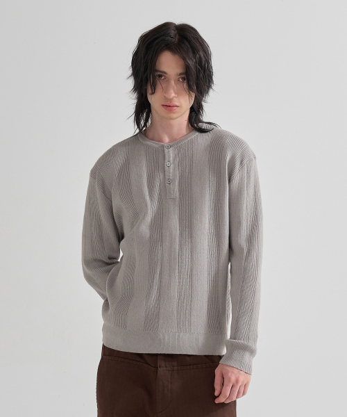 JUAN HOMME(ジュアンオム)の「ヘンリーネックリブニット(ライトグレー)(ニット/セーター・メンズ・その他・MEDIUM/LARGE)」の1枚目の写真