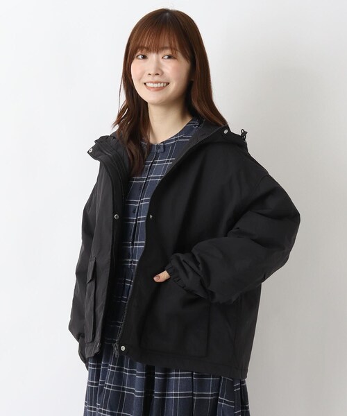 one'sterrace(ワンズテラス)の「軽量中綿入り ブルゾン(ブルゾン・レディース・ベージュ系その他7/カーキ系5/ブラック系8・02)」の2枚目の写真