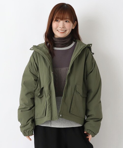 one'sterrace(ワンズテラス)の「軽量中綿入り ブルゾン(ブルゾン・レディース・ベージュ系その他7/カーキ系5/ブラック系8・02)」の3枚目の写真