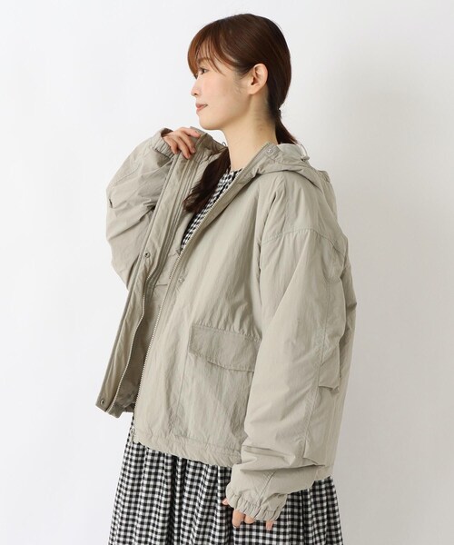 one'sterrace(ワンズテラス)の「軽量中綿入り ブルゾン(ブルゾン・レディース・ベージュ系その他7/カーキ系5/ブラック系8・02)」の1枚目の写真
