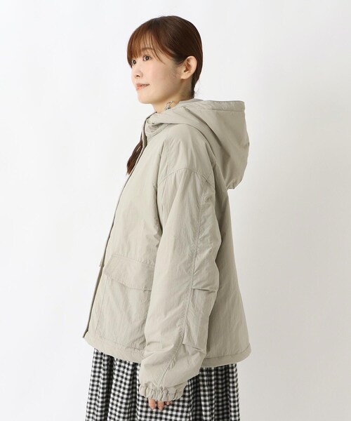 one'sterrace(ワンズテラス)の「軽量中綿入り ブルゾン(ブルゾン・レディース・ベージュ系その他7/カーキ系5/ブラック系8・02)」の5枚目の写真
