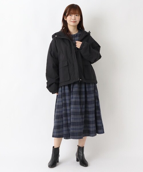 one'sterrace(ワンズテラス)の「軽量中綿入り ブルゾン(ブルゾン・レディース・ベージュ系その他7/カーキ系5/ブラック系8・02)」の15枚目の写真