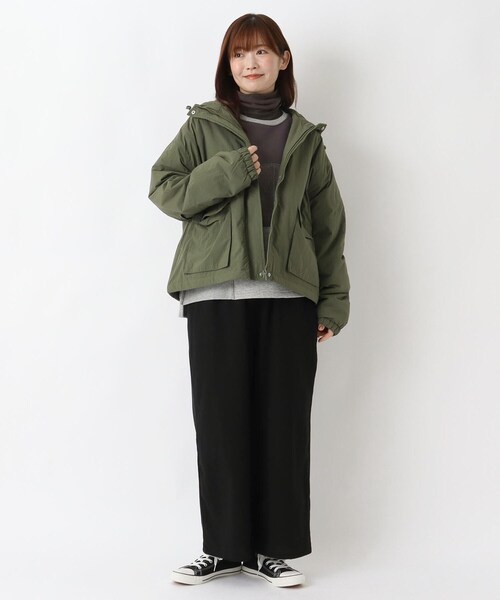 one'sterrace(ワンズテラス)の「軽量中綿入り ブルゾン(ブルゾン・レディース・ベージュ系その他7/カーキ系5/ブラック系8・02)」の18枚目の写真