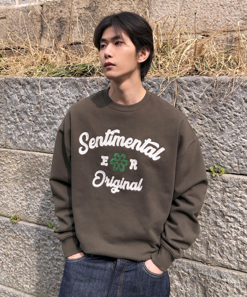 ECORR(エコル)の「クローバー刺繍スウェットシャツ_カーキ(スウェット・レディース・その他・1/2/3/0)」の11枚目の写真