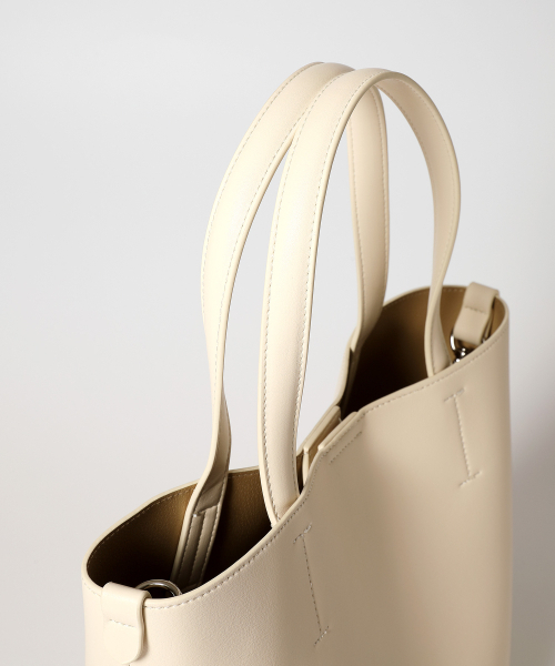 YELLOWSTONE(イエローストーン)の「Vegan leather Handle Bucket bag - Ivory(トートバッグ・レディース・その他・FREE)」の6枚目の写真