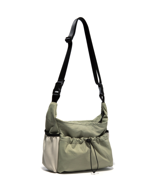 BUTDEEP(バッドディープ)の「022 STRING VARIOUS BAG SMALL-KHAKI(メッセンジャーバッグ・レディース・その他・FREE)」の1枚目の写真