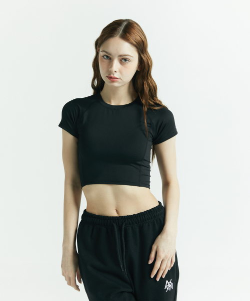 AINIFFON(アインイプオン)の「エアクーリングショートスリーブクロップトップブラック(Tシャツ/カットソー・レディース・ブラック・SMALL/MEDIUM/LARGE)」の2枚目の写真
