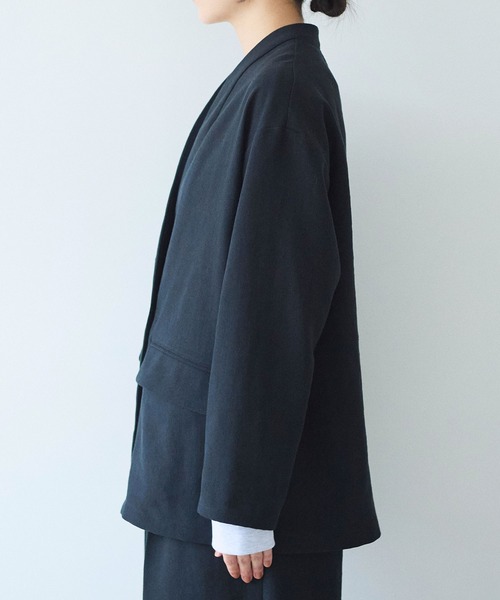 yuni（ユニ　）の「Linen/Polyester double cocoon no collarジャケット（ノーカラージャケット・レディース・ブラック・FREE）」の9枚目の写真