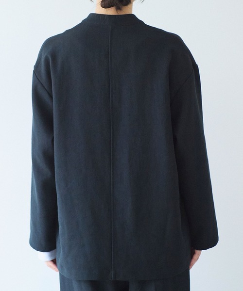 yuni（ユニ　）の「Linen/Polyester double cocoon no collarジャケット（ノーカラージャケット・レディース・ブラック・FREE）」の10枚目の写真