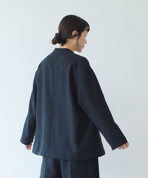 yuni（ユニ　）の「Linen/Polyester double cocoon no collarジャケット（ノーカラージャケット・レディース・ブラック・FREE）」の7枚目の写真
