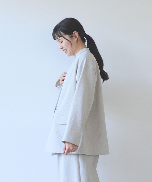 yuni(ユニ )の「△Linen/Polyester double cocoon no collarジャケット(ノーカラージャケット・レディース・ブラック/ブラウン/アイボリー・FREE)」の22枚目の写真