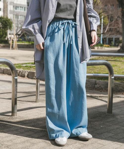 ITEMS URBANRESEARCH（アイテムズ アーバンリサーチ）の「デニムイージーパンツ（その他パンツ・レディース・ブルー/ワンウォッシュ・FREE）」の13枚目の写真