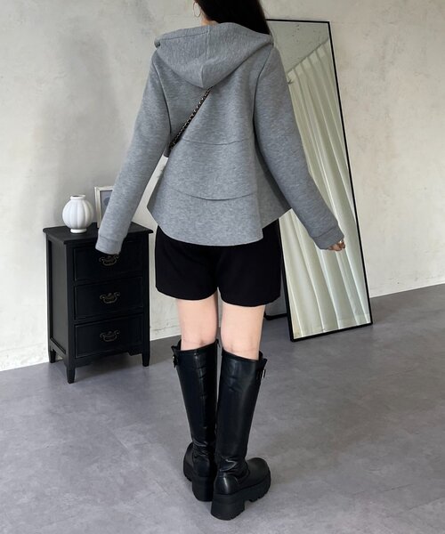 prose verse(プロズヴェール)の「ティアードフリルボンディングペプラムパーカー(パーカー・レディース・ブラック/グレー・LARGE/MEDIUM)」の19枚目の写真