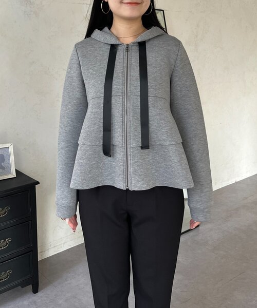 prose verse(プロズヴェール)の「ティアードフリルボンディングペプラムパーカー(パーカー・レディース・ブラック/グレー・LARGE/MEDIUM)」の10枚目の写真