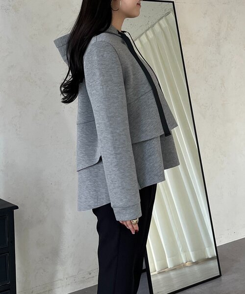 prose verse(プロズヴェール)の「ティアードフリルボンディングペプラムパーカー(パーカー・レディース・ブラック/グレー・LARGE/MEDIUM)」の3枚目の写真