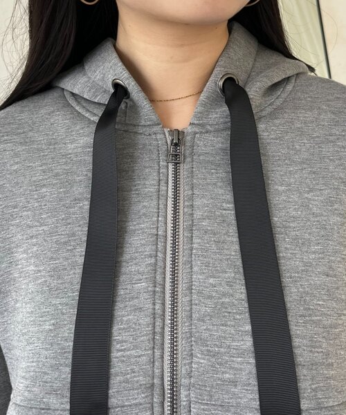 prose verse(プロズヴェール)の「ティアードフリルボンディングペプラムパーカー(パーカー・レディース・ブラック/グレー・LARGE/MEDIUM)」の6枚目の写真