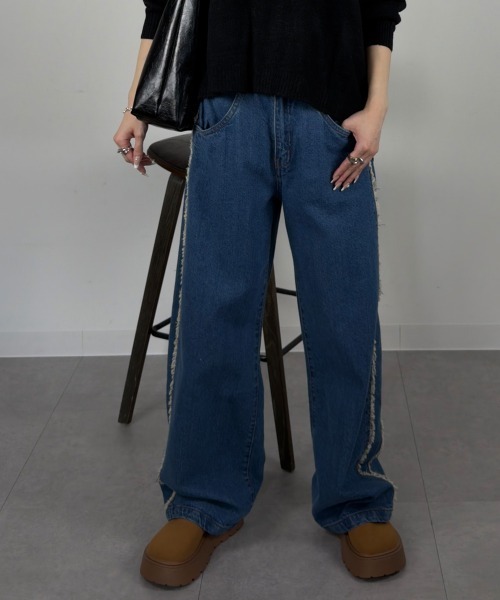 mellomela.(メロメラ)の「サイドフリンジワイドデニム(デニムパンツ・レディース・ダークネイビー/ライトブルー/ブルー・L/M)」の5枚目の写真
