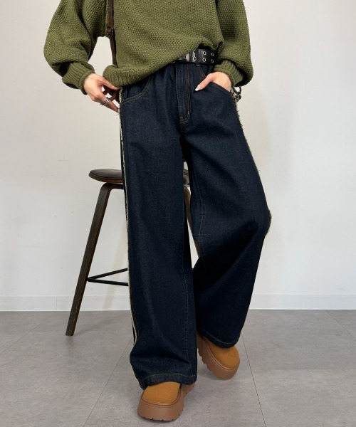 mellomela.(メロメラ)の「サイドフリンジワイドデニム(デニムパンツ・レディース・ダークネイビー/ライトブルー/ブルー・L/M)」の11枚目の写真