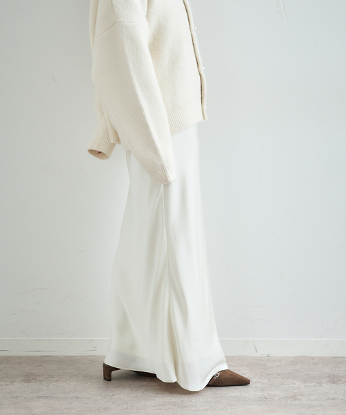 U by SPICK&SPAN（ユーバイスピックアンドスパン）の「サテンロングスカート（スカート・レディース・チャコールグレー/White・FREE）」の22枚目の写真