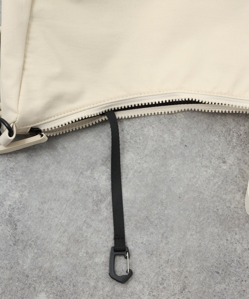 BAYFLOW(ベイフロー)の「ロープキリカエムーンショルダーバッグ(ショルダーバッグ・メンズ・レッド/ブラック/オフホワイト・FREE)」の17枚目の写真