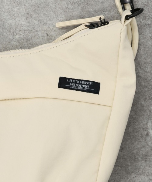 BAYFLOW(ベイフロー)の「ロープキリカエムーンショルダーバッグ(ショルダーバッグ・メンズ・レッド/ブラック/オフホワイト・FREE)」の18枚目の写真