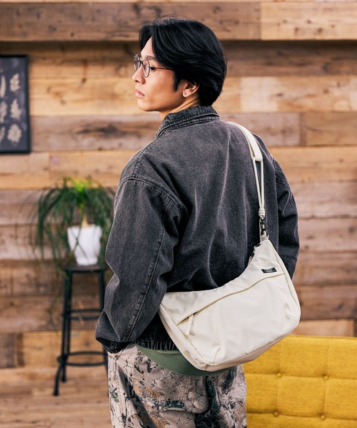 BAYFLOW(ベイフロー)の「ロープキリカエムーンショルダーバッグ(ショルダーバッグ・メンズ・レッド/ブラック/オフホワイト・FREE)」の21枚目の写真