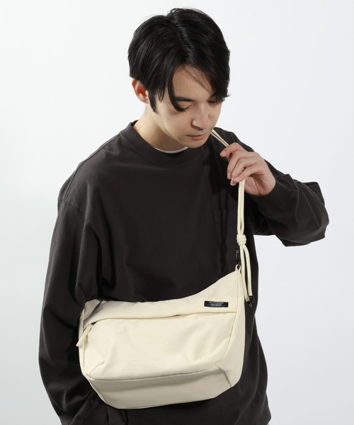 BAYFLOW(ベイフロー)の「ロープキリカエムーンショルダーバッグ(ショルダーバッグ・メンズ・レッド/ブラック/オフホワイト・FREE)」の22枚目の写真