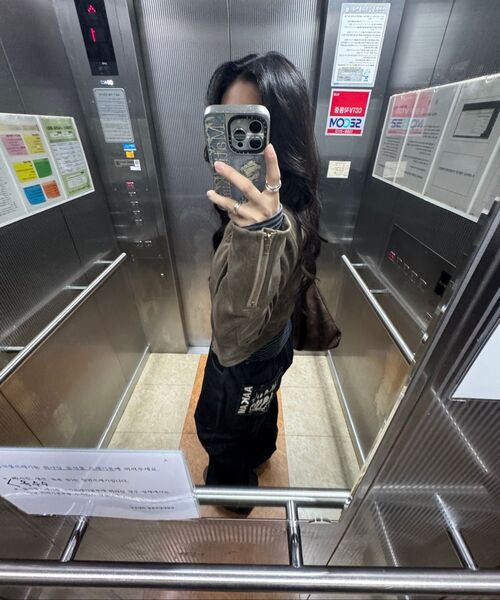 LETERIE（レテリー）の「BUCKLE REVERSIBLE SHOULDER BAG_BROWN（メッセンジャーバッグ・レディース・ブラウン・FREE）」の17枚目の写真