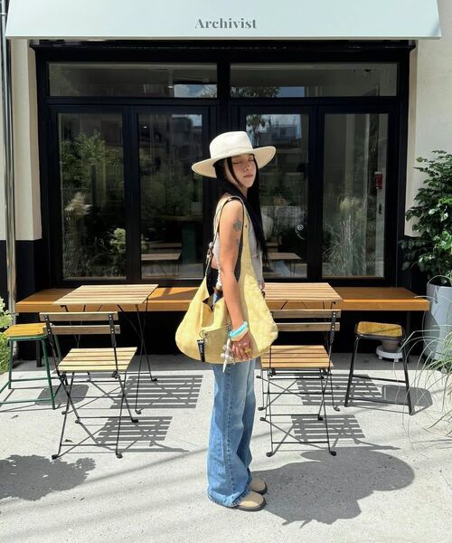 LETERIE(レテリー)の「BUCKLE REVERSIBLE SHOULDER BAG_BROWN(メッセンジャーバッグ・レディース・ブラウン・FREE)」の22枚目の写真