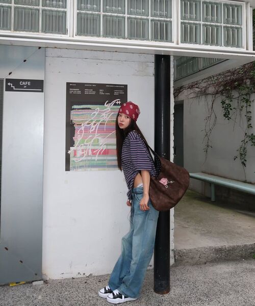 LETERIE（レテリー）の「BUCKLE REVERSIBLE SHOULDER BAG_BROWN（メッセンジャーバッグ・レディース・ブラウン・FREE）」の3枚目の写真