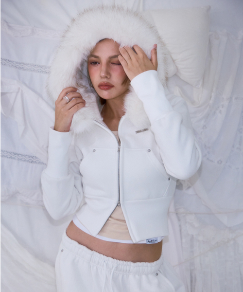 ROSE FRANTZ ジップアップパーカー ホワイト セール】Fur Slim Rivet Hood Zip-up [Ivory]（パーカー）｜ROSEFRANTZ