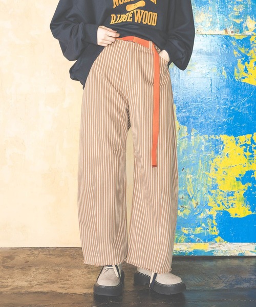 niko and...(ニコアンド)の「セルフカットカーブパンツ デニムパンツ(デニムパンツ・レディース・ライトブルー/インディゴブルー/ブラック/ホワイト/ピンク/クリアブルー/ライトブラウン・MEDIUM/LARGE)」の3枚目の写真