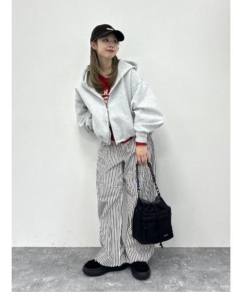 niko and...（ニコアンド）の「セルフカットカーブパンツ　デニムパンツ（デニムパンツ・レディース・ホワイト/インディゴブルー/ライトブルー/ブラック/ピンク/クリアブルー/ライトブラウン・LARGE/MEDIUM）」の20枚目の写真