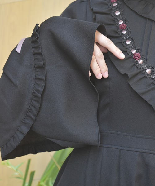 axes femme（アクシーズファム）の「ローズ×リボン姫袖ワンピース