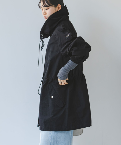 TATRAS（タトラス）の「《WEB・東武池袋店 限定展開》TATRAS/タトラス OLVONA(オルブォナ)（ナイロンジャケット・レディース・ブラック/ネイビー・SMALL）」の6枚目の写真
