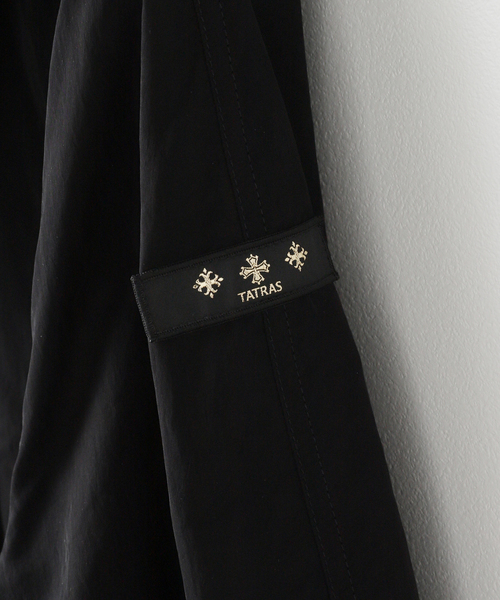TATRAS（タトラス）の「《WEB・東武池袋店 限定展開》TATRAS/タトラス OLVONA(オルブォナ)（ナイロンジャケット・レディース・ブラック/ネイビー・SMALL）」の14枚目の写真