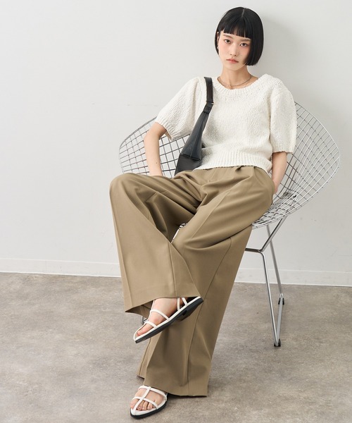 NOGLE(ノグル)の「【NOGLE/ノグル】スラブヤーンパフスリーブニットトップス(ニット/セーター・レディース・レッド/ホワイト/チャコールグレー・FREE)」の8枚目の写真